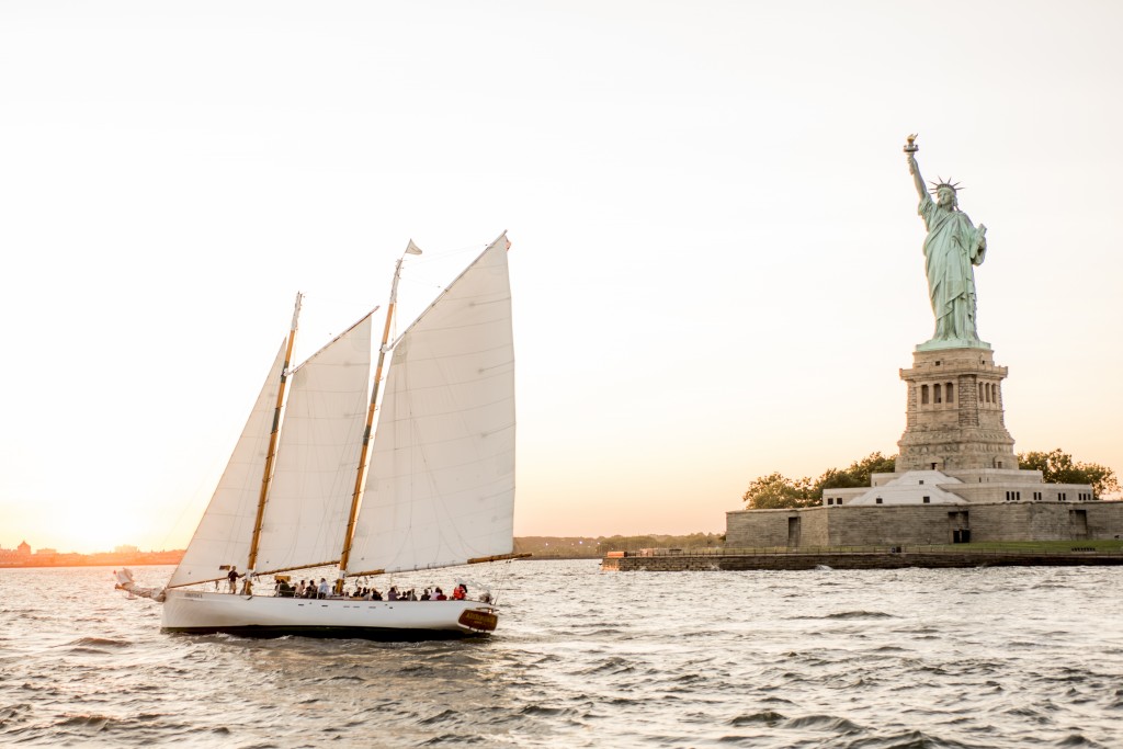 AIANY and Classic Harbor's Around Manhattan Boat Tour circumnavigates the island.